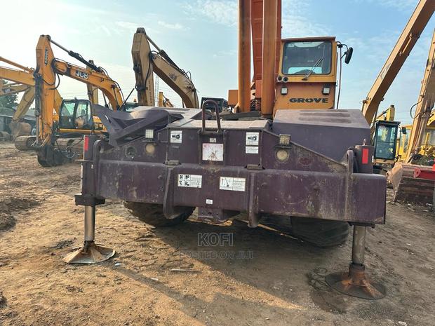 50 Ton Grove RT750 Rough Terrain Crane photo 13
