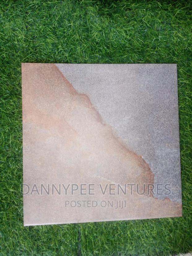 Twyford 30/30 Terracotta Compound Tiles · Photo 2