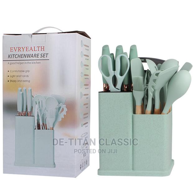 19pcs Silicone Kitchen Spoon and Knife With Chopping Board · Photo 4