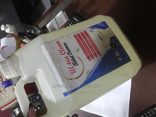 Ultra Clean Toilet Cleaner · Photo 4