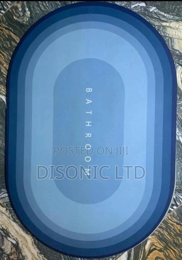 Water Absolvent Bathroom Door Mat · Photo 4