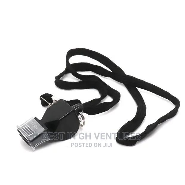 Loud Official Refree Whistle · Photo 2
