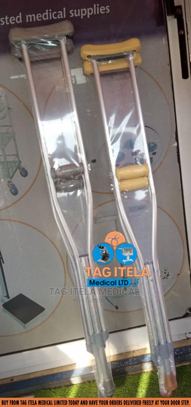 Armpit Crutches (Adjustable) · Photo 4