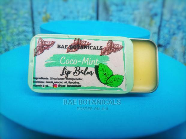 Vintage Tin Lip Balm With Vitamin E- Coco Mint · Photo 2