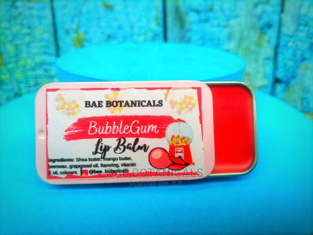 Vintage Tin Lip Balm With Vitamin E - Bubblegum Flavor · Photo 2