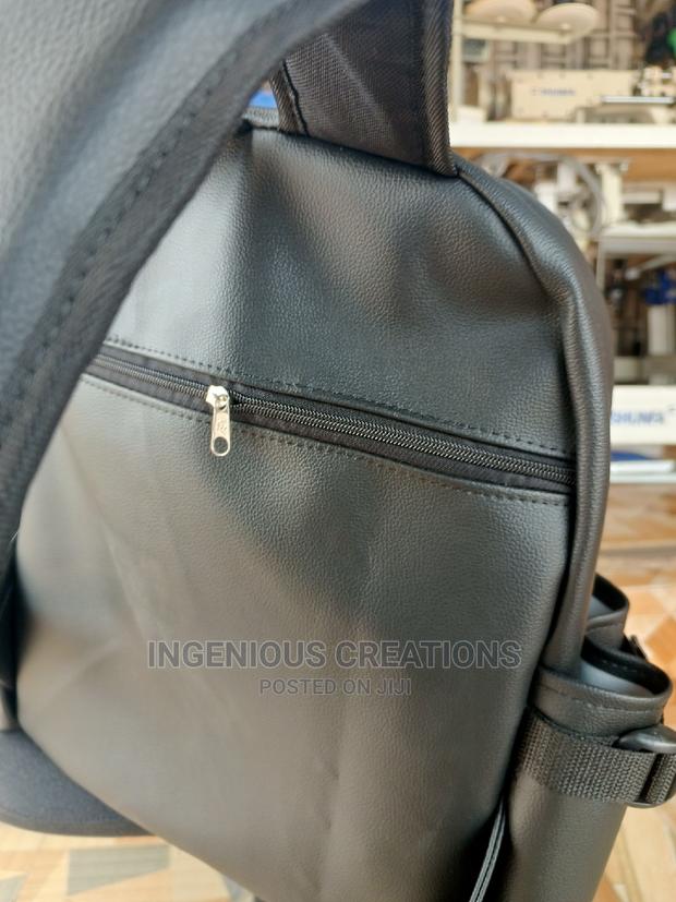 Quality Leather Backpack · Photo 4