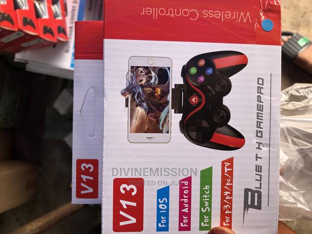 Bluetooth Game Pad Compatible With Smartphone,And Others · Photo 3