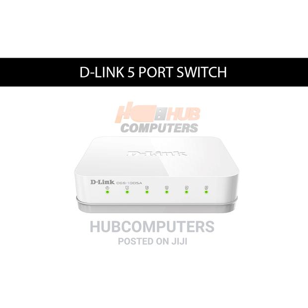 D-Link DES-1005C 5-Port Desktop Switch · Photo 2