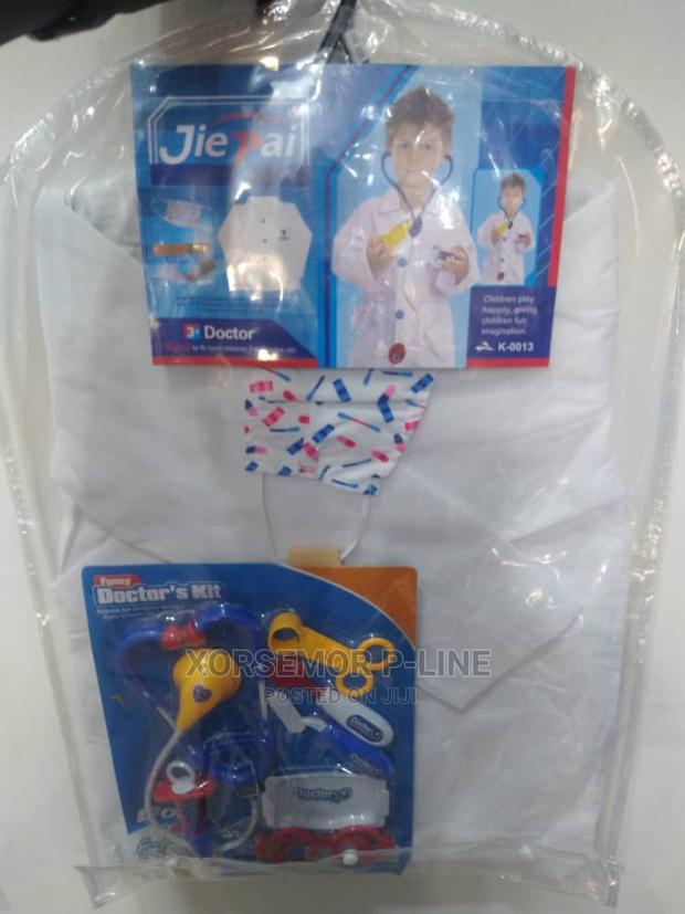 Doctor Career Uniform · Photo 3