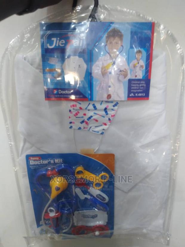 Doctor Career Uniform · Photo 4