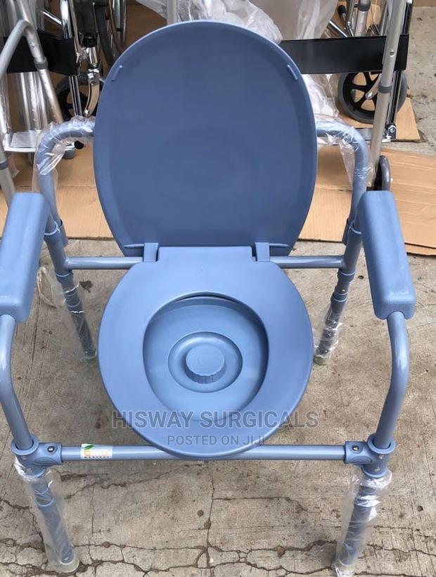 Commode Seat · Photo 4