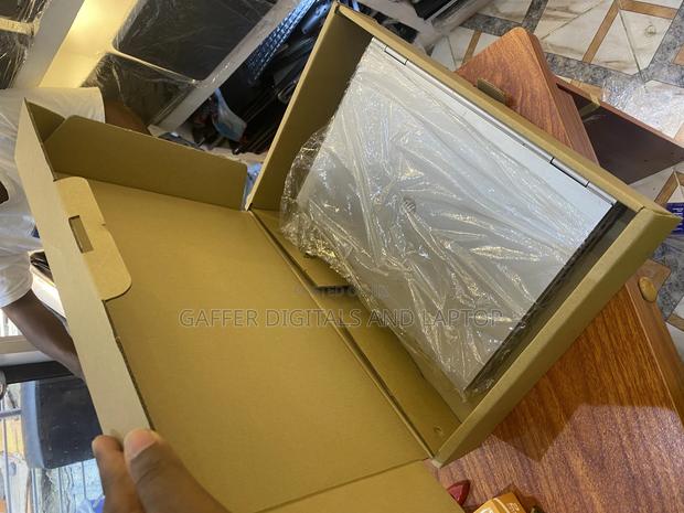 New Laptop HP EliteBook 840 G3 8GB Intel Core i5 HDD+SSD 500GB · Photo 4