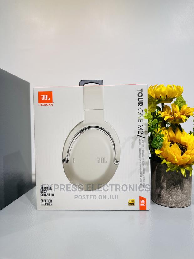 Call and Order for JBL Tour One M2 Headphones · Photo 2