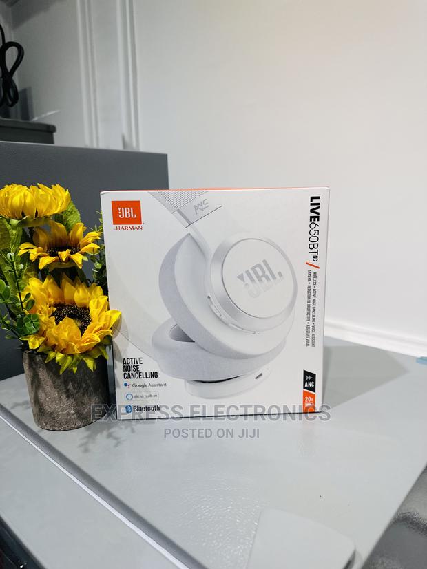 Long Lasting Durability JBL Live 650BT · Photo 2