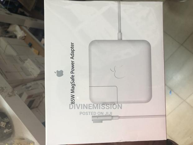 Macbook Air Charger 85w. · Photo 3