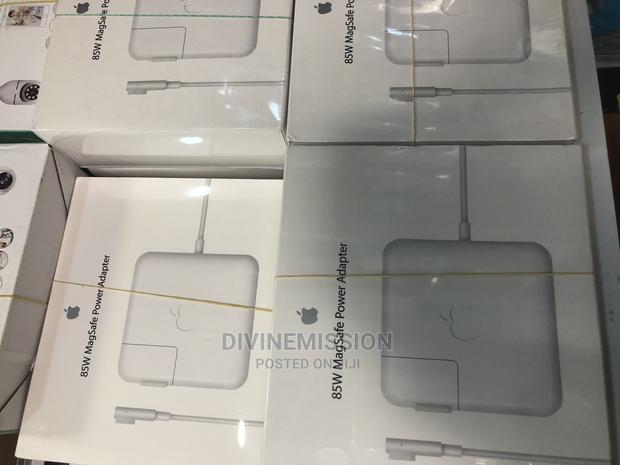 Macbook Air Charger 85w. · Photo 4