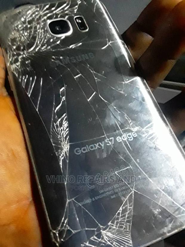 Original Samsung Back Glass ( VHINO PHONES) photo 2