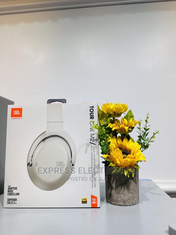 Enjoy With Bluetooth JBL Tour One M2 Headphones · Photo 2