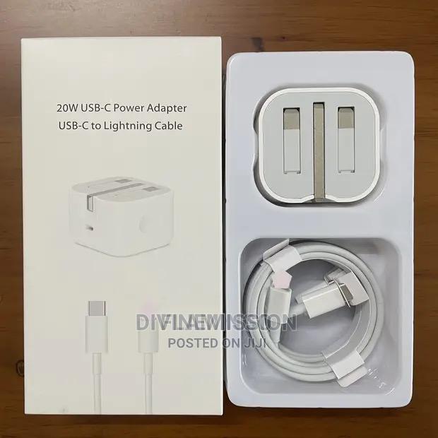 iPhone Type C Charger 3 Pin. · Photo 3