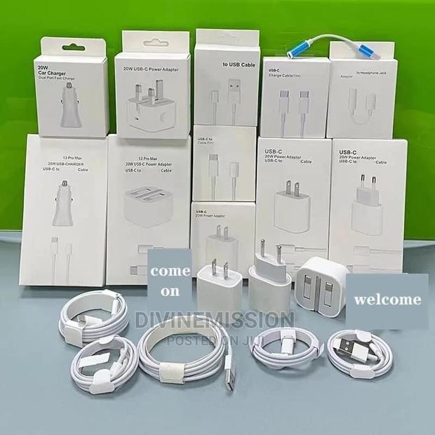 iPhone Type C Charger 3 Pin. · Photo 4