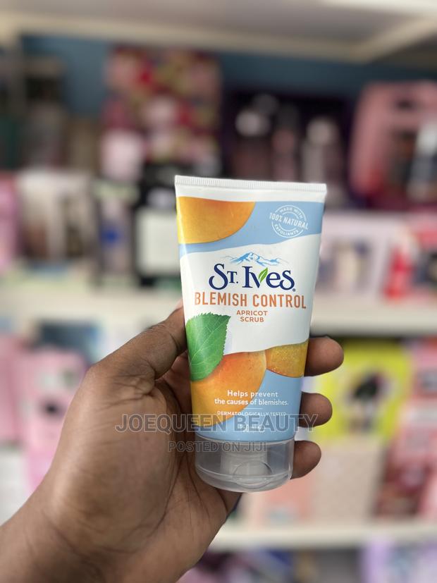 St Ives Scrub 150ml · Photo 3