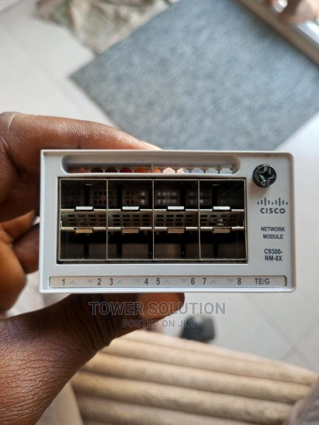 Cisco C9300-Nm-8x Network Module · Photo 4