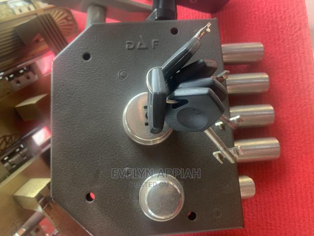 High Security Container Lock · Photo 4
