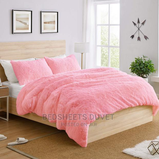Luxurious Blanket · Photo 3
