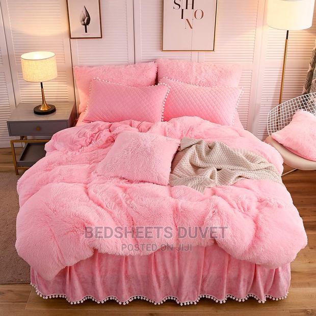 Luxurious Blanket · Photo 4