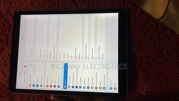 Apple iPad Pro 12.9 (2015) 128 GB Gray photo 3