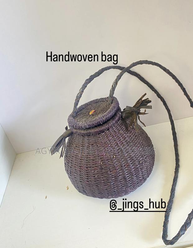 Bolga Handwoven Bags · Photo 4