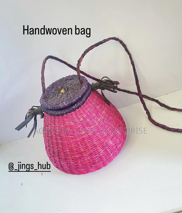 Bolga Handwoven Bags · Photo 3