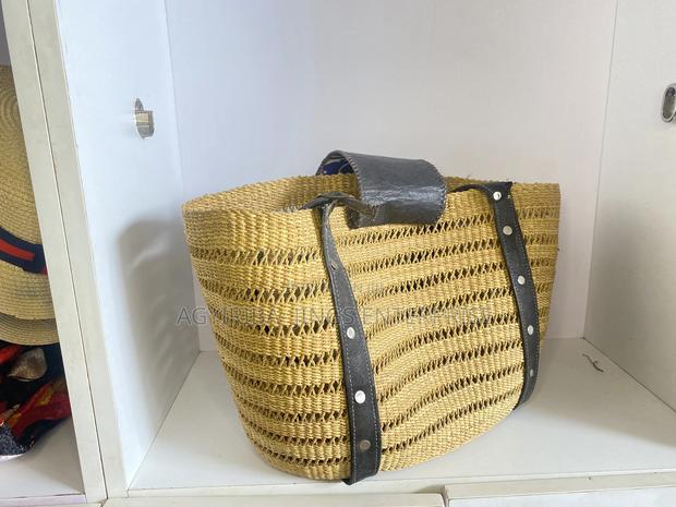 Bolga Handwoven Bag · Photo 3
