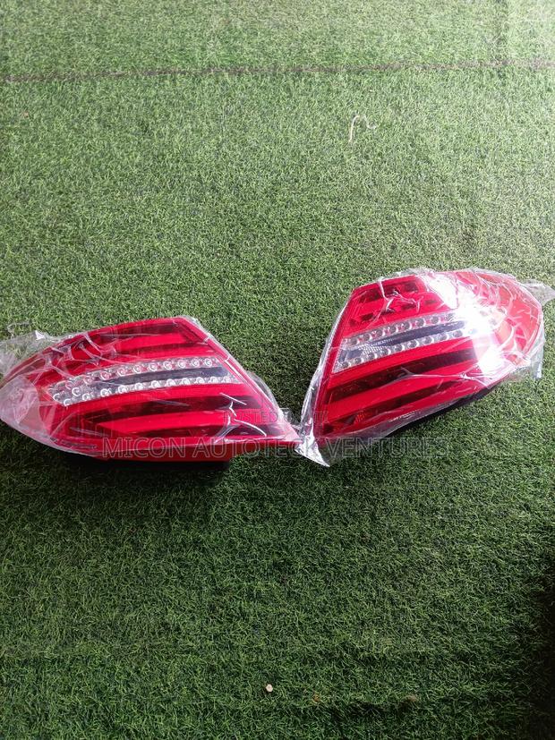 Mercedes Benz W204 Taillights Lead