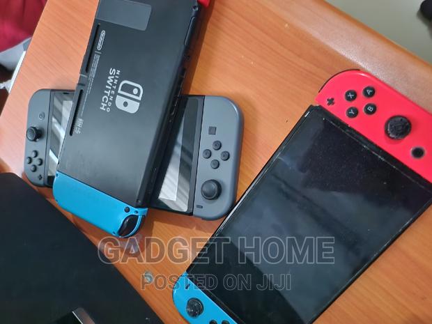 Nintendo Switch Normal Used photo 3