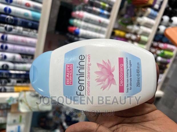 Beauty Formula Feminine Wash · Photo 2