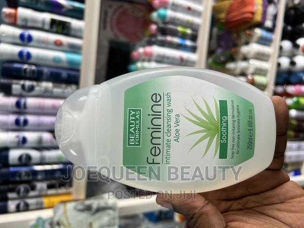 Beauty Formula Feminine Wash · Photo 4
