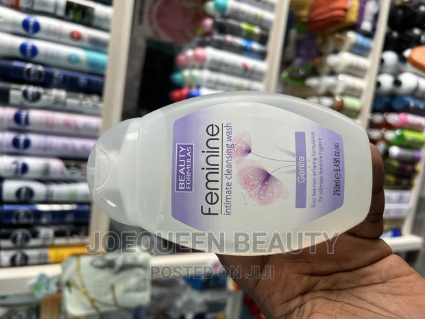 Beauty Formula Feminine Wash · Photo 3