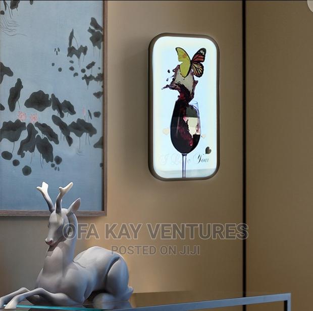 Creative Painted 3 Colors Wall Light · Photo 4