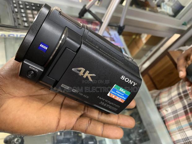 Sony FDR-Ax30 Ultra HD Handycam Camcorder (64gb, Pal) · Photo 2