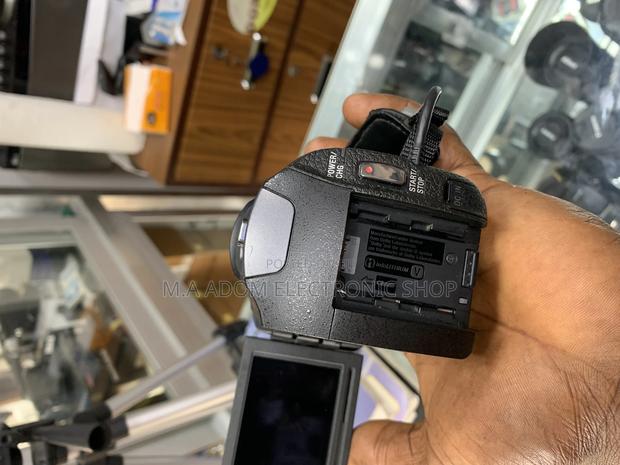 Sony UHD Wi-Fi Video Camera FDR -Ax30 · Photo 4