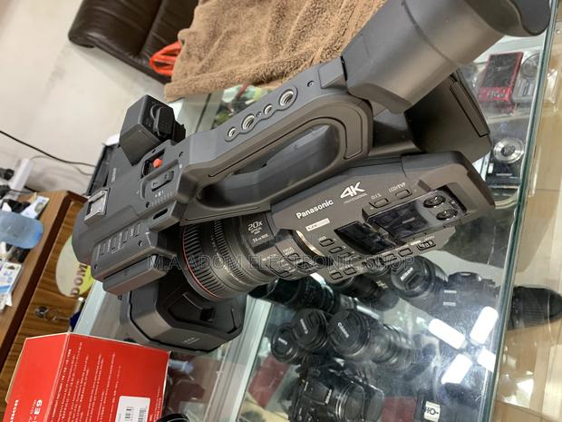 Without Box Panasonic AG UX180 Handheld Camcorder · Photo 4