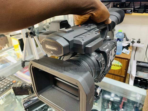 Professional Panasonic Ux180 Video Camera · Photo 4