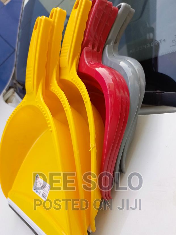 Dust Pan and Collector · Photo 4