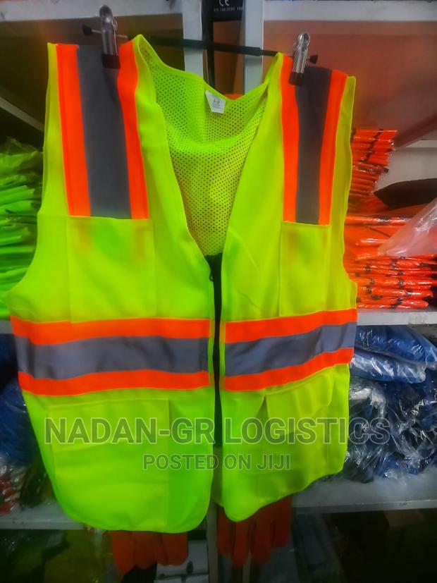 Hi Vis Safety/Reflective Vest · Photo 4