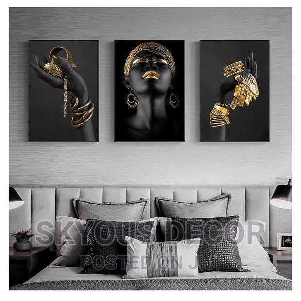 Wall Canvas · Photo 2