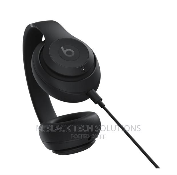 Beats Studio Pro Wireless Headphones photo 6