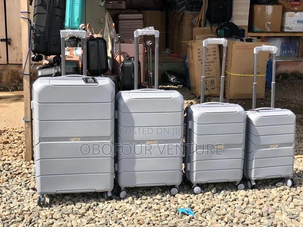 4 in 1 Anticrake Luggage Bag · Photo 3