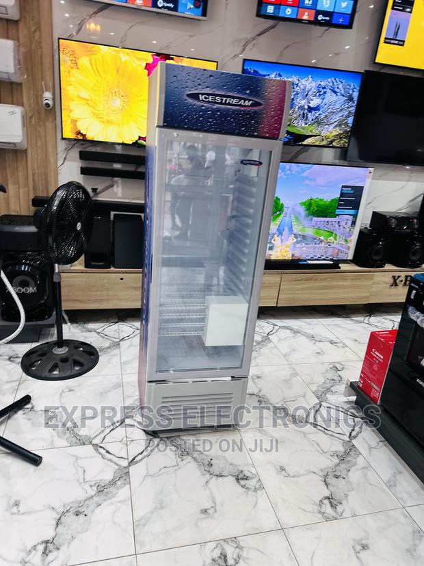 Eco Friendly Icestream Display Fridge UNI-400C 338LTRS · Photo 2