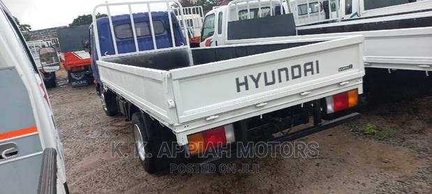Hyundia Might 2 Truck photo 2